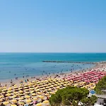 Comfortable Vacation Retreat For Four Guests Διαμέρισμα *
