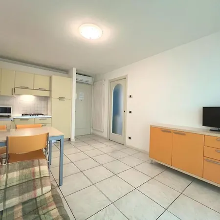 Comfortable Vacation Retreat For Four Guests Διαμέρισμα