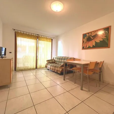 Apartment Comfortable Vacation Retreat For Four Guests *