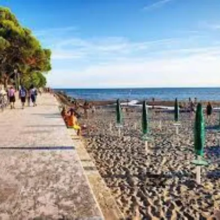 Comfortable Vacation Retreat For Four Guests Grado